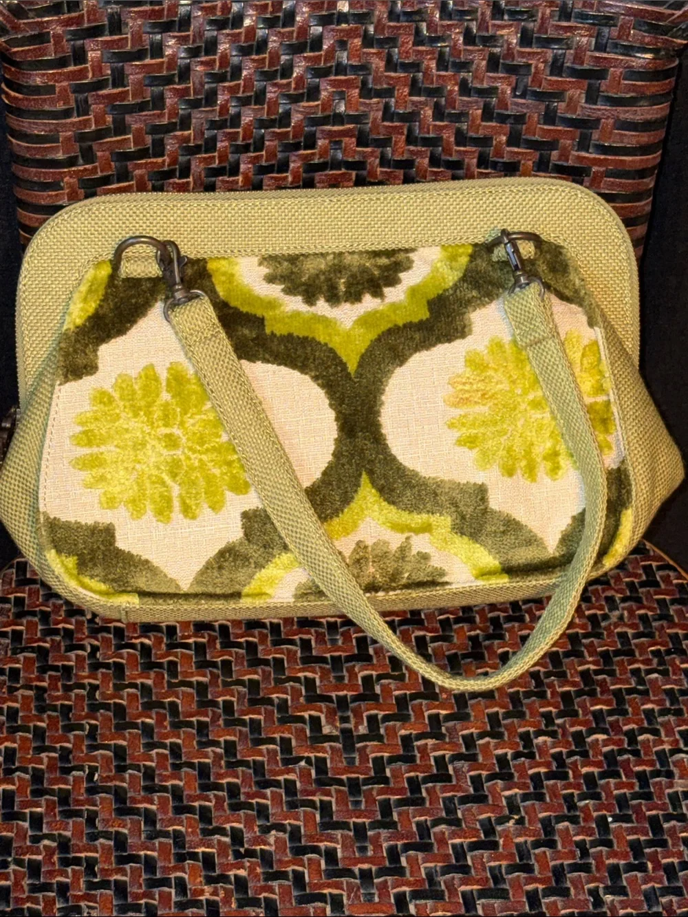 Petunia Pickle Bottom Olive Green Textured Baby Bag including Accessories NWOT